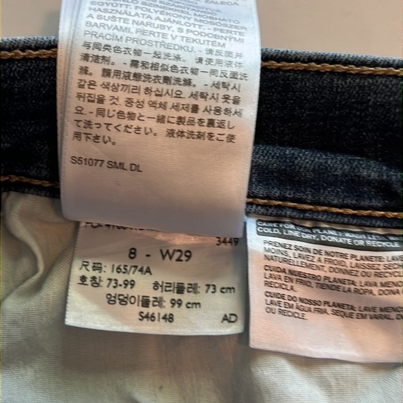 Levi’s Classic Capri Mid Rise Size 8 - Picture 12 of 16